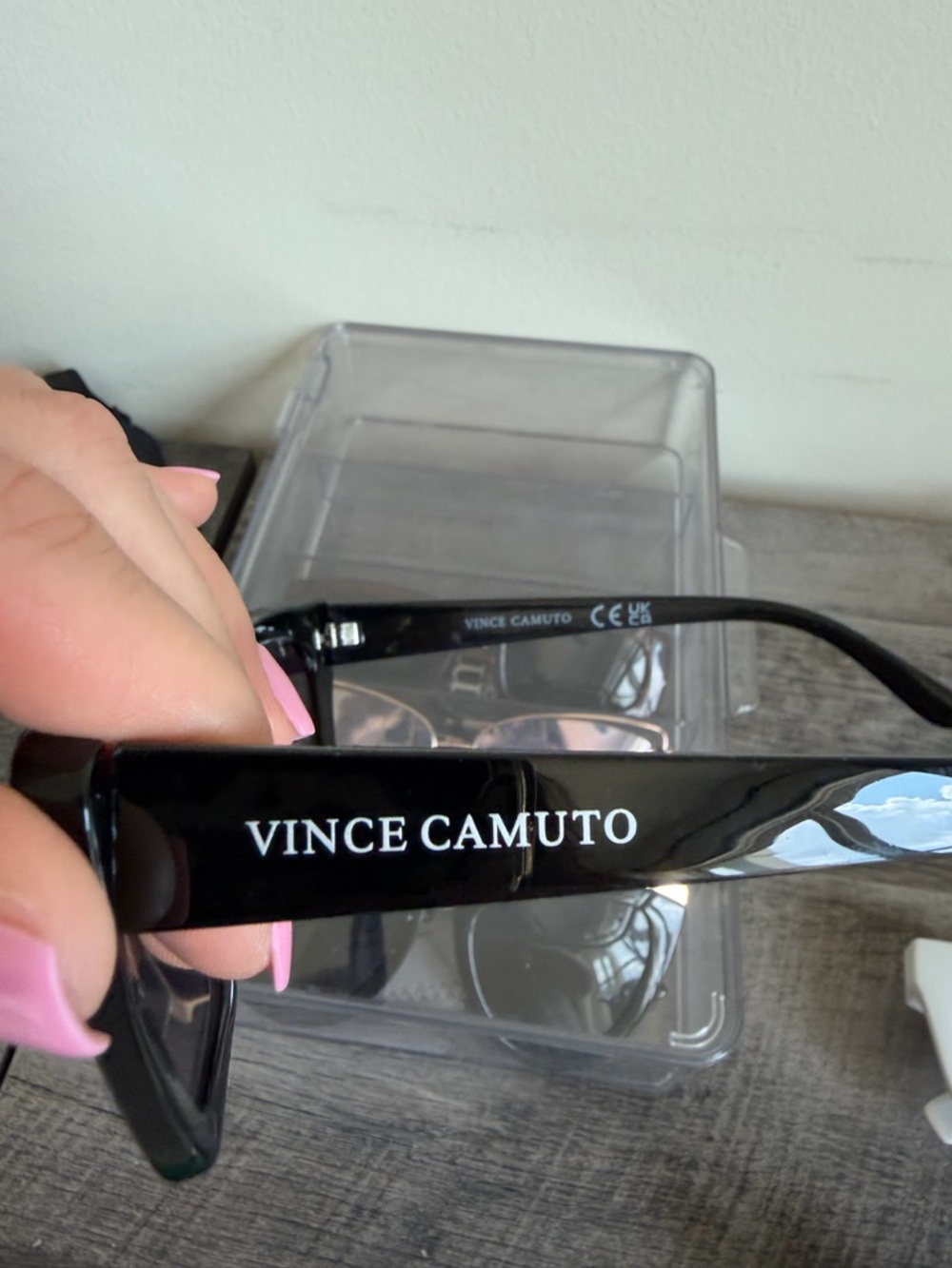 Vince Camuto Black Cat-Eye Women's Sunglasses - Stylish UV Protection - Picture 3 of 5